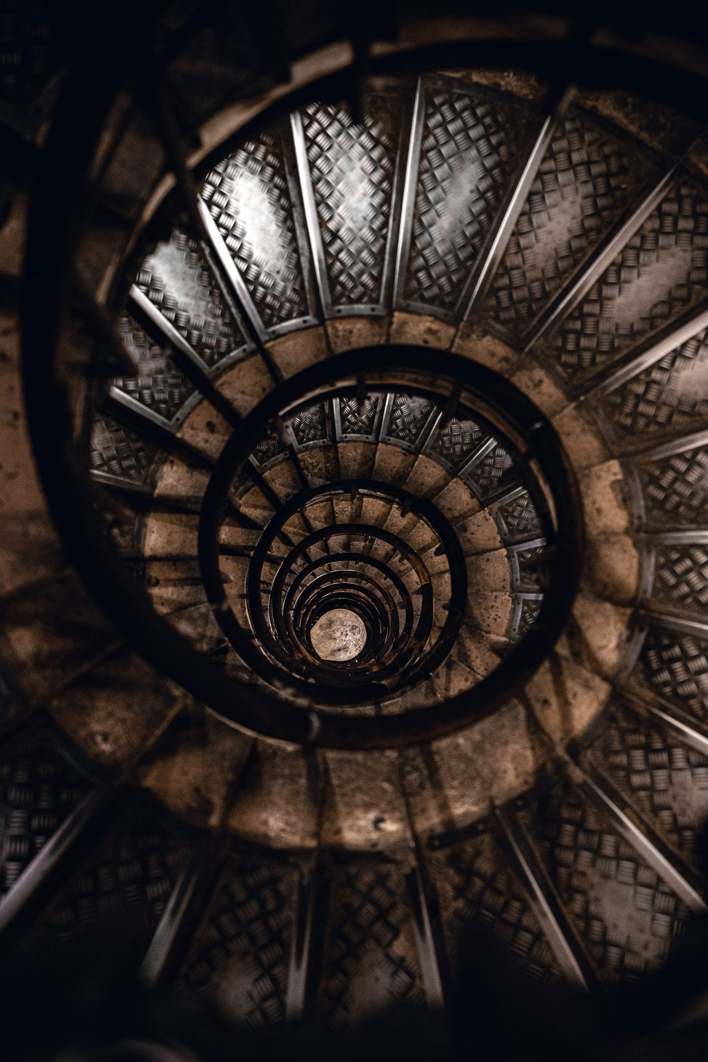 Escalier et hall d'un immeuble en copropriété
